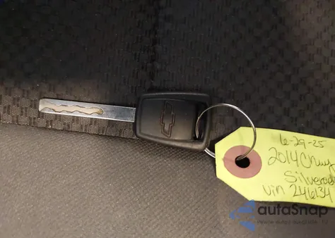 2014 Chevrolet Silverado 1500 1Lt из США, поврежденный, VIN 3GCUKREH8EG246134